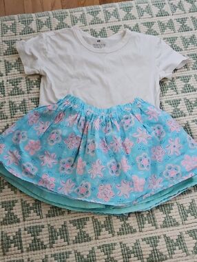 H&M White Tee with Light Blue Floral Skirt Summer Outfit